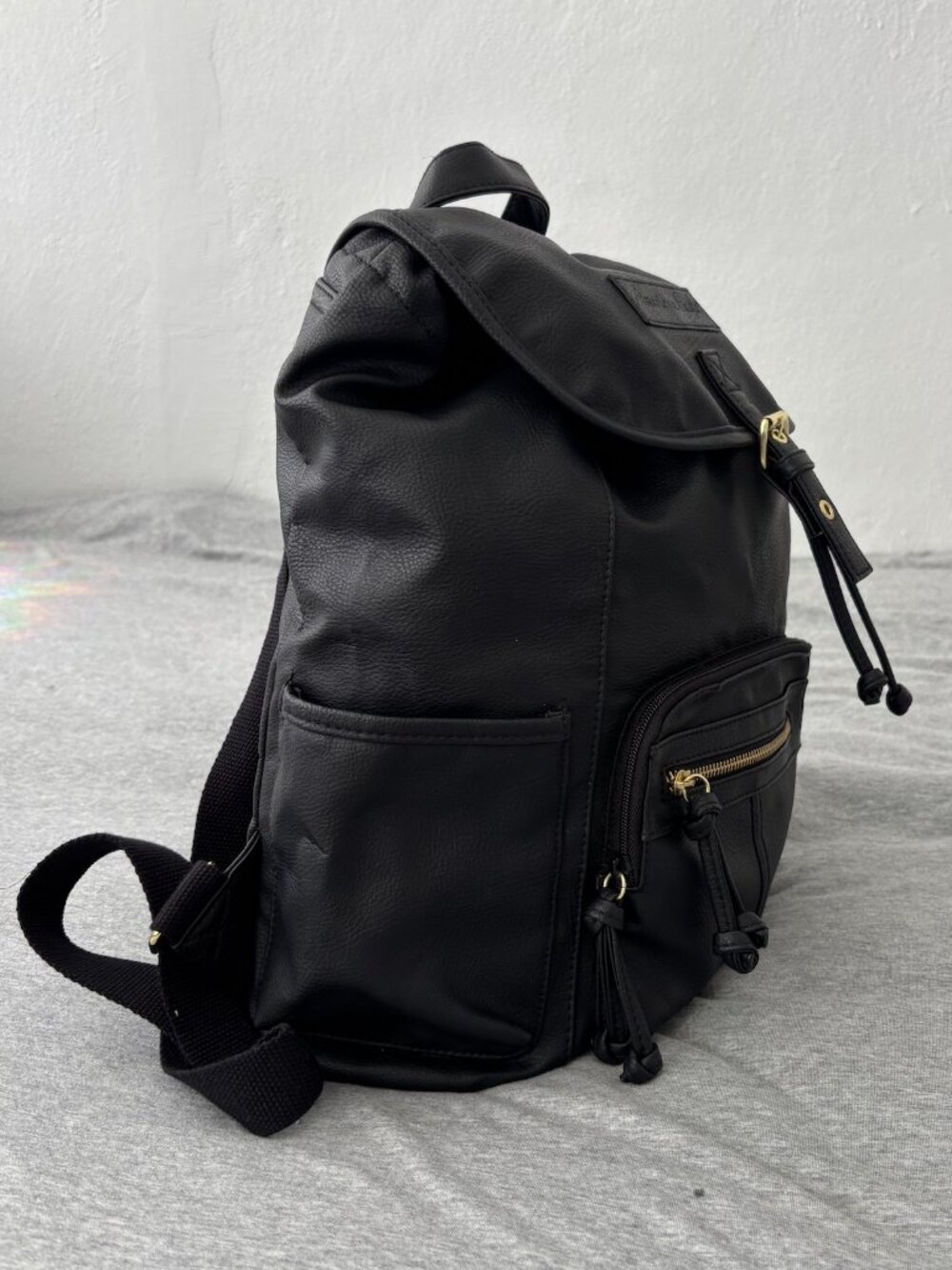 American Eagle Payless Vintage Y2K Black Faux Leather Drawstring Backpack Floral